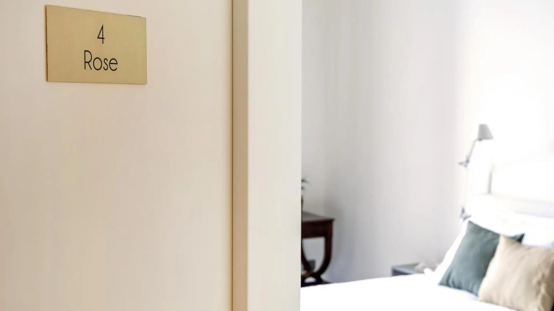 Palazzo Costarelli - Bed And Breakfast CTA