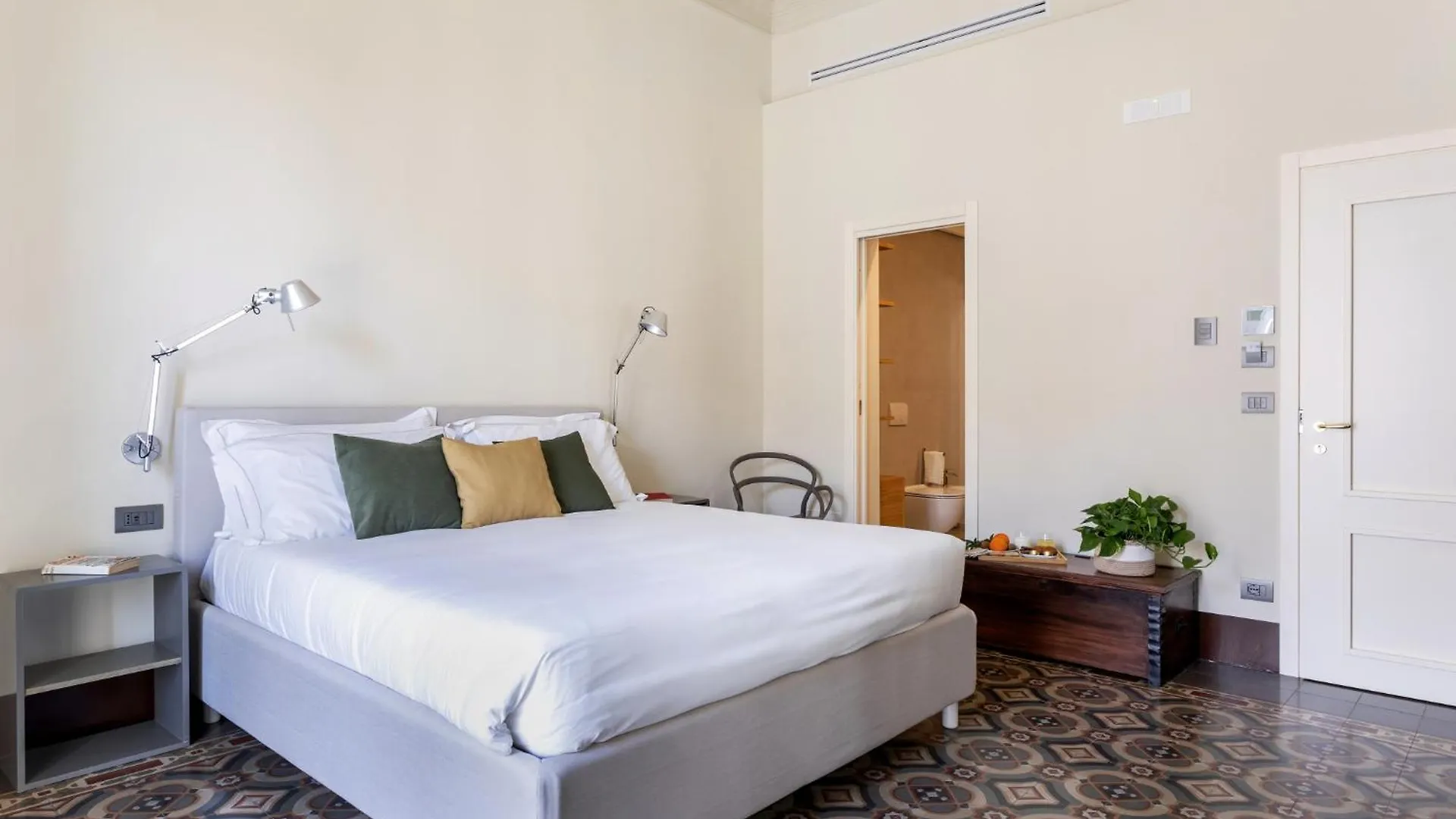 Palazzo Costarelli - Bed And Breakfast Catania Italy