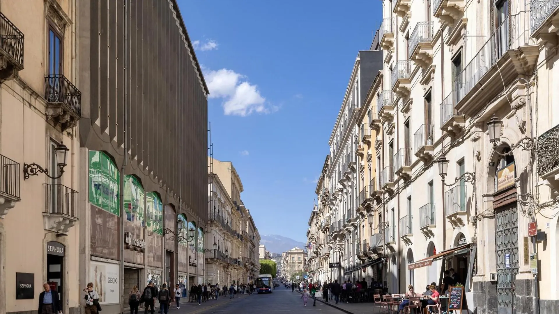 Palazzo Costarelli - Bed And Breakfast Catania Bed & Breakfast